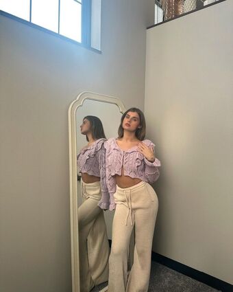 AAri Meztelen Kiszivárgások OnlyFans Fotó 11