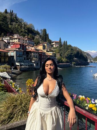 Abida Meztelen Kiszivárgások OnlyFans Fotó 47