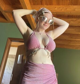 Abipop Meztelen Kiszivárgások OnlyFans Fotó 10