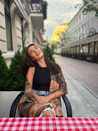 adele_top Meztelen Kiszivárgások OnlyFans Fotó 17