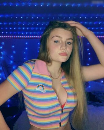 adelecash Meztelen Kiszivárgások OnlyFans Fotó 9