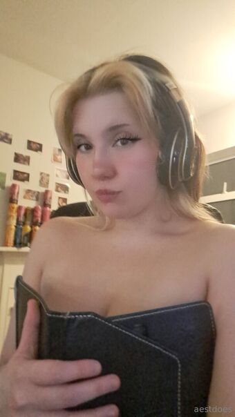 aestdoes Meztelen Kiszivárgások OnlyFans Fotó 19