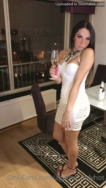 Agatha Onlyhot Meztelen Kiszivárgások OnlyFans Fotó 5