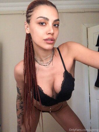 AGempls Meztelen Kiszivárgások OnlyFans Fotó 2