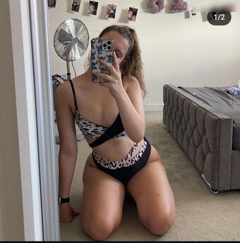 Aimee Townsend Meztelen Kiszivárgások OnlyFans Fotó 1