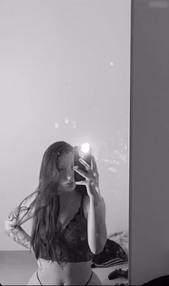 Alinabhm Meztelen Kiszivárgások OnlyFans Fotó 10