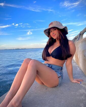 allyn Meztelen Kiszivárgások OnlyFans Fotó 10