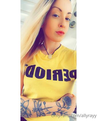 allyrayy Meztelen Kiszivárgások OnlyFans Fotó 26
