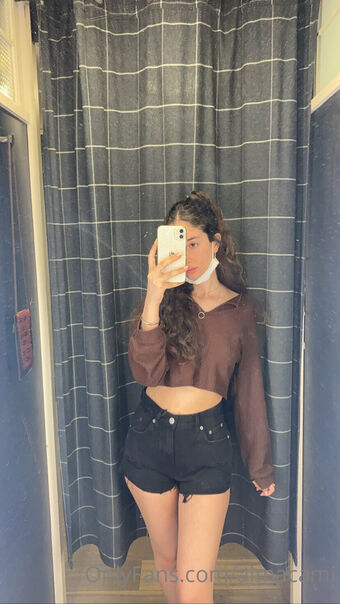 almacami Meztelen Kiszivárgások OnlyFans Fotó 2