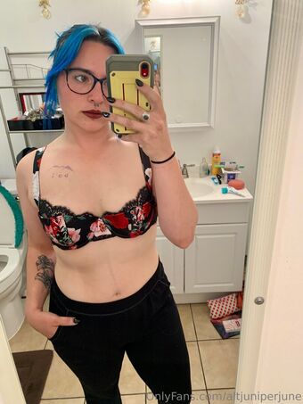 altjuniperjune Meztelen Kiszivárgások OnlyFans Fotó 18