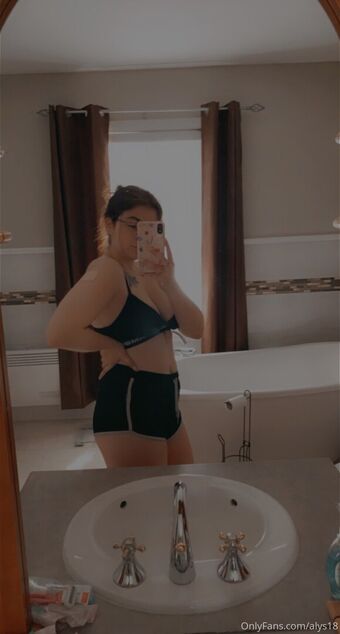 alys18 Meztelen Kiszivárgások OnlyFans Fotó 8