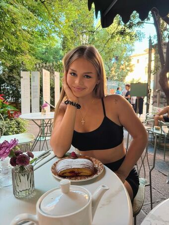 ana_beregoi Meztelen Kiszivárgások OnlyFans Fotó 21