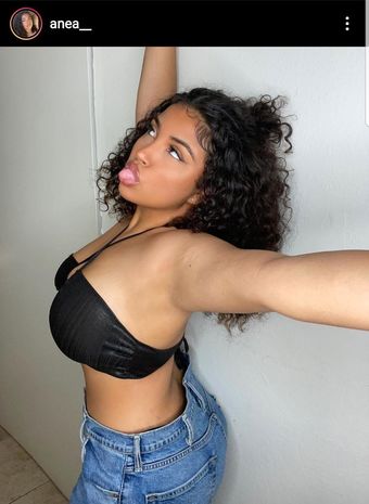 anea_ Meztelen Kiszivárgások OnlyFans Fotó 1