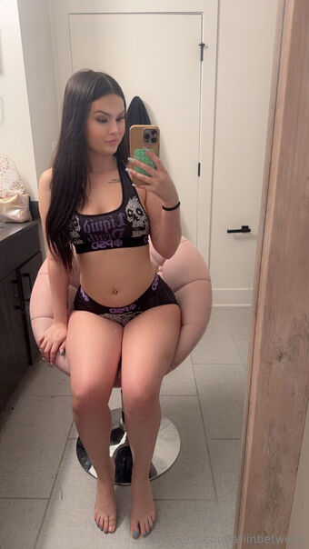 ariinbetween Meztelen Kiszivárgások OnlyFans Fotó 45