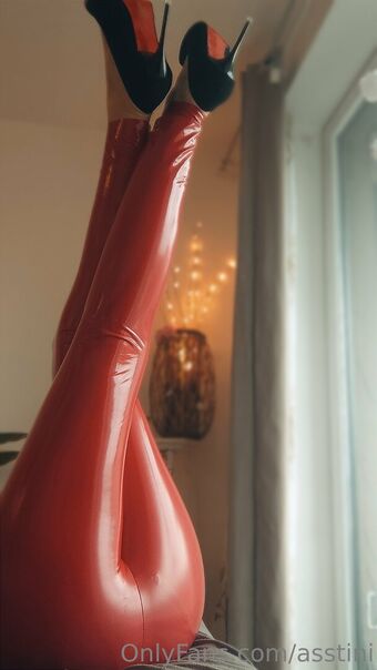 asstini Meztelen Kiszivárgások OnlyFans Fotó 18