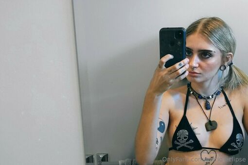 astrid-eclipse Meztelen Kiszivárgások OnlyFans Fotó 13