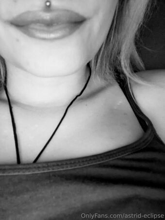 astrid-eclipse Meztelen Kiszivárgások OnlyFans Fotó 17