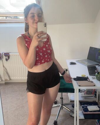 Averytinyleaf Meztelen Kiszivárgások OnlyFans Fotó 15