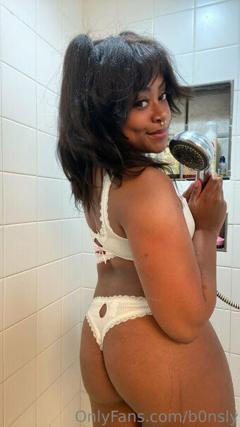 b0nsly Meztelen Kiszivárgások OnlyFans Fotó 9