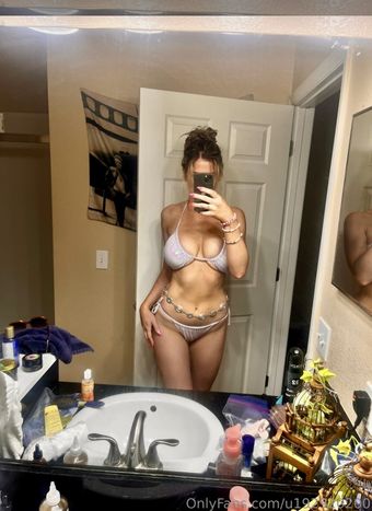 Beatrix Meztelen Kiszivárgások OnlyFans Fotó 2