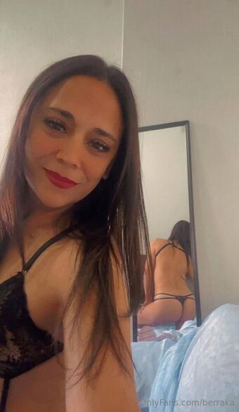 berraka Meztelen Kiszivárgások OnlyFans Fotó 16