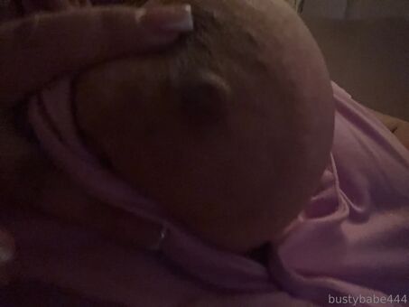 bustybabe44