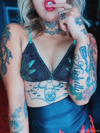 Carolinehellcat Meztelen Kiszivárgások OnlyFans Fotó 1