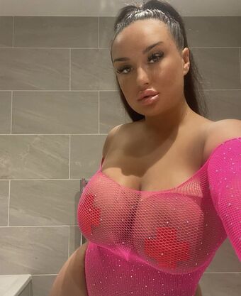 Cazbie Meztelen Kiszivárgások OnlyFans Fotó 7