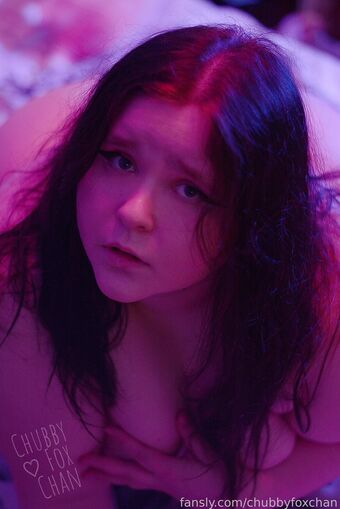 ChubbyFoxChan Meztelen Kiszivárgások OnlyFans Fotó 24
