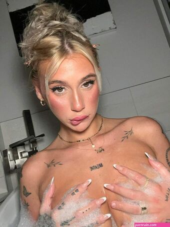 consagra Meztelen Kiszivárgások OnlyFans Fotó 11