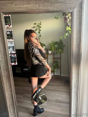 Cosmic Meztelen Kiszivárgások OnlyFans Fotó 12