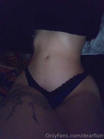 dearflorr Meztelen Kiszivárgások OnlyFans Fotó 49