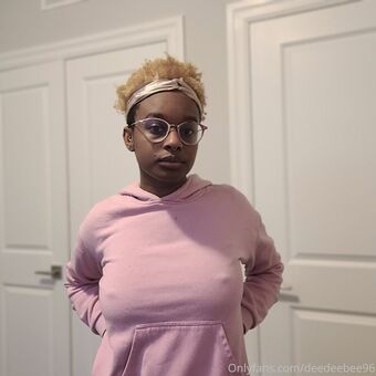 deedeebee96 Meztelen Kiszivárgások OnlyFans Fotó 15