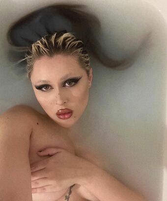 Demonkomplex Meztelen Kiszivárgások OnlyFans Fotó 4