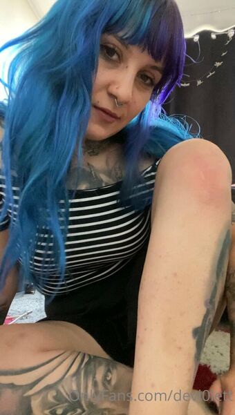 devi0lett Meztelen Kiszivárgások OnlyFans Fotó 10
