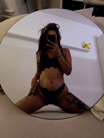 Divmcnd Meztelen Kiszivárgások OnlyFans Fotó 2
