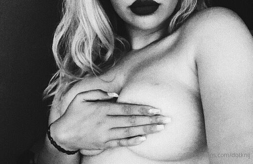 dotknij Meztelen Kiszivárgások OnlyFans Fotó 8