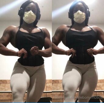 ebonymuscle Meztelen Kiszivárgások OnlyFans Fotó 14