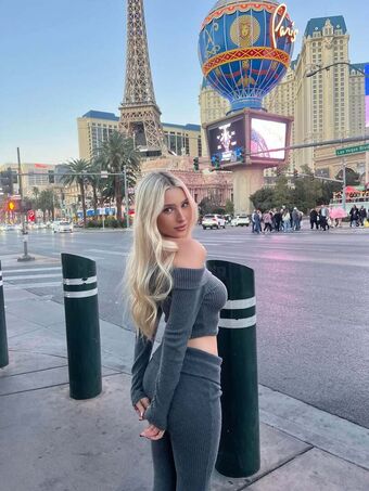 Ella Netzer Meztelen Kiszivárgások OnlyFans Fotó 175