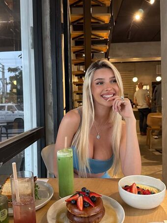 Ella Netzer Meztelen Kiszivárgások OnlyFans Fotó 179