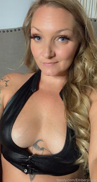 EmberJayne Meztelen Kiszivárgások OnlyFans Fotó 2