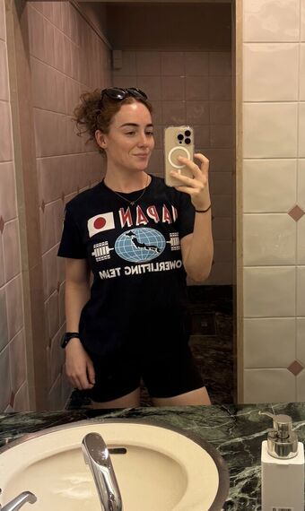 Emily Roach Meztelen Kiszivárgások OnlyFans Fotó 7