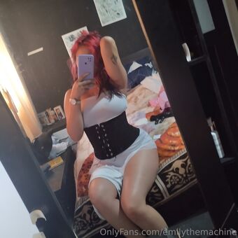 emilythemachine Meztelen Kiszivárgások OnlyFans Fotó 12
