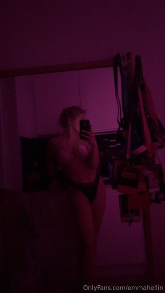 emmahellin Meztelen Kiszivárgások OnlyFans Fotó 4