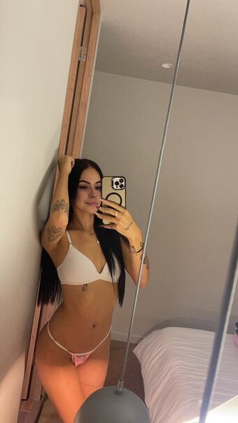 emmapetitee Meztelen Kiszivárgások OnlyFans Fotó 1