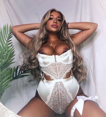 Eve Ruby Smith Meztelen Kiszivárgások OnlyFans Fotó 4