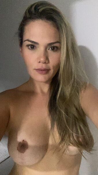 Flagras Meztelen Kiszivárgások OnlyFans Fotó 2