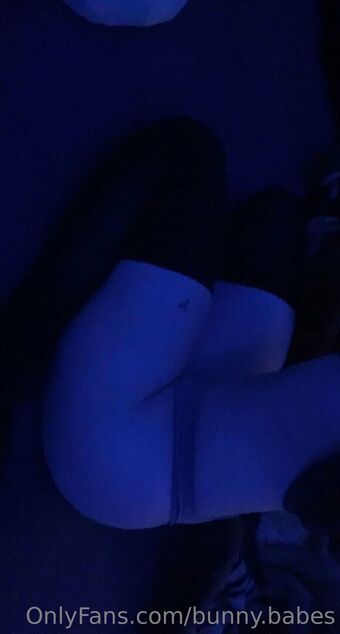 floatingfae Meztelen Kiszivárgások OnlyFans Fotó 4