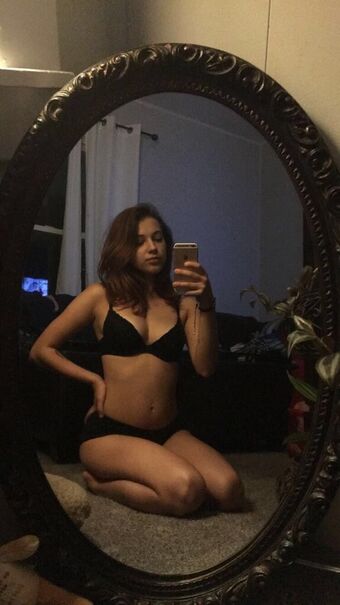 Ghodly Meztelen Kiszivárgások OnlyFans Fotó 1