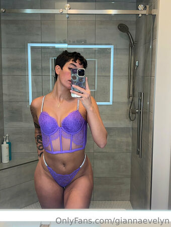Gianna Evelyn Meztelen Kiszivárgások OnlyFans Fotó 43